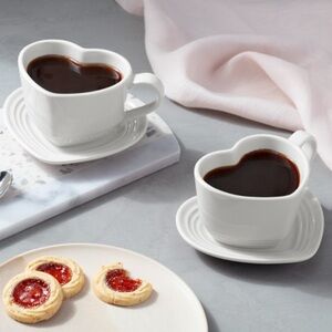Le Creuset Set of 2 Stoneware Heart-Shaped Cups with Heart Shaped Saucers